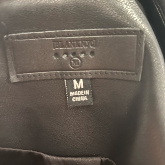 BlankNYC stylish faux leather blazer dresses up any outfit! - Picture 6 of 7